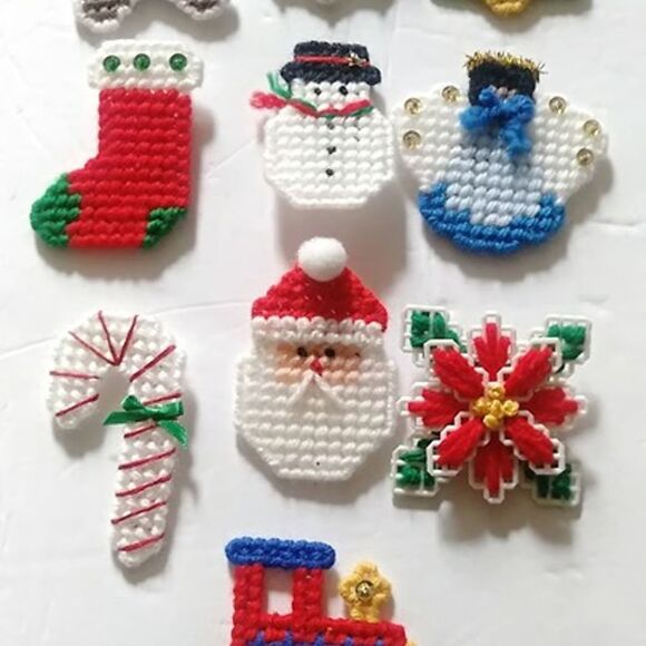 Vintage Lot Crochet Embroidery Pins Christmas Handmade Stocking Poinsettia - Picture 1 of 2